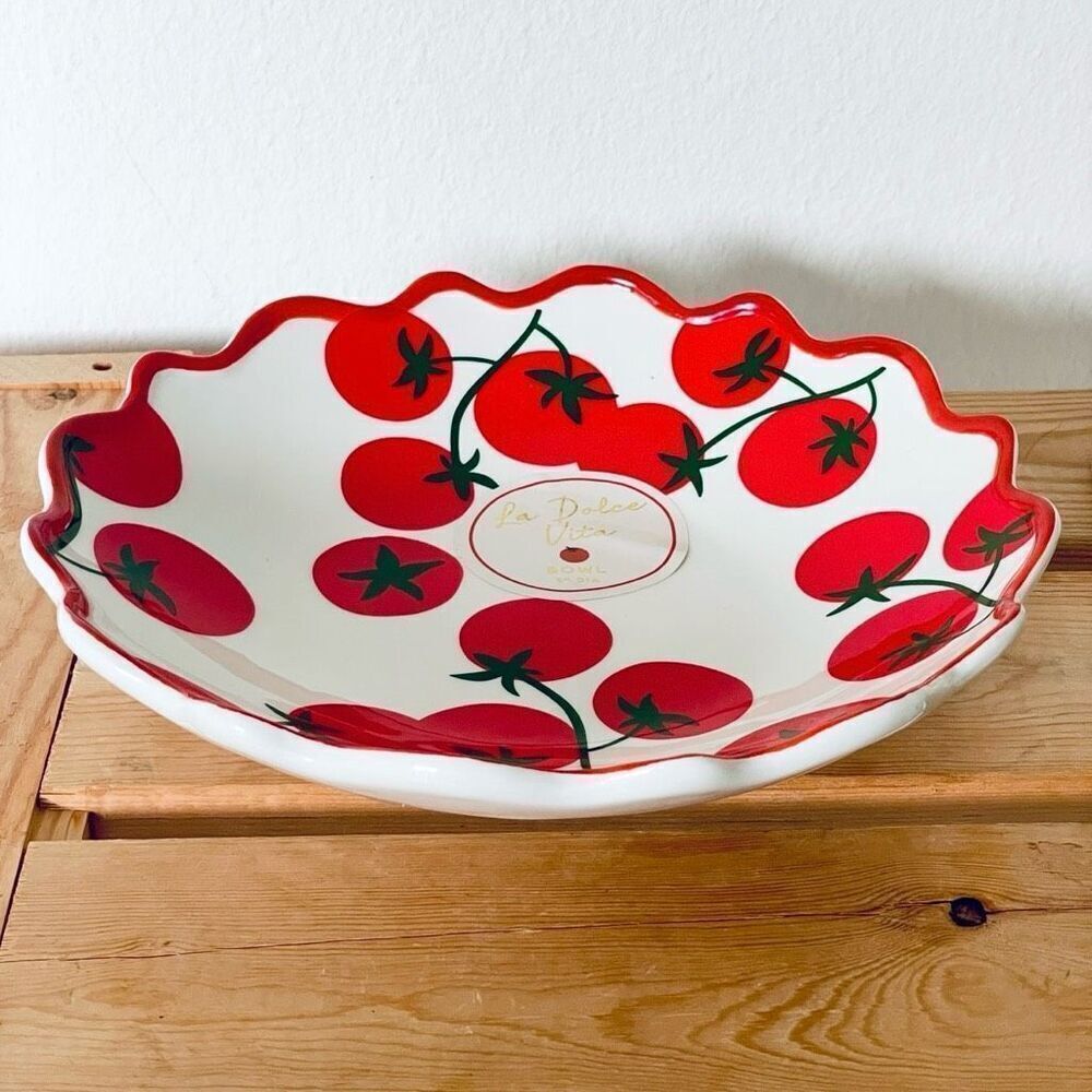 NWT  Gorgeous La Dolce Vita 9” White Red Tomatoes Scalloped Ceramic Dinner Bowl